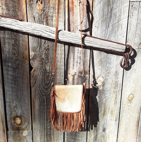 Designer Montana West. Genuine leather, cowhide fringe bag. - Picture 7 of 8